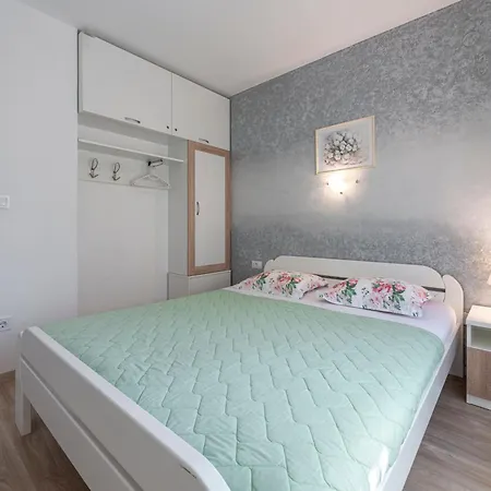Cina Guest house
