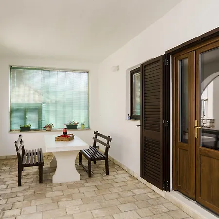 ゲストハウス Cina ツァヴタット